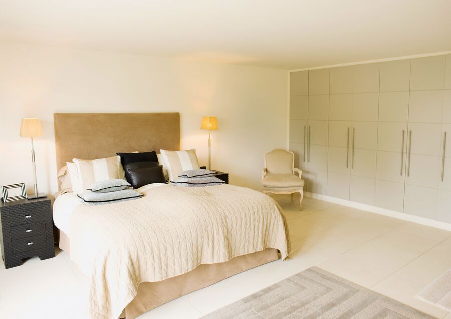 Bedrooms & interiors detail
