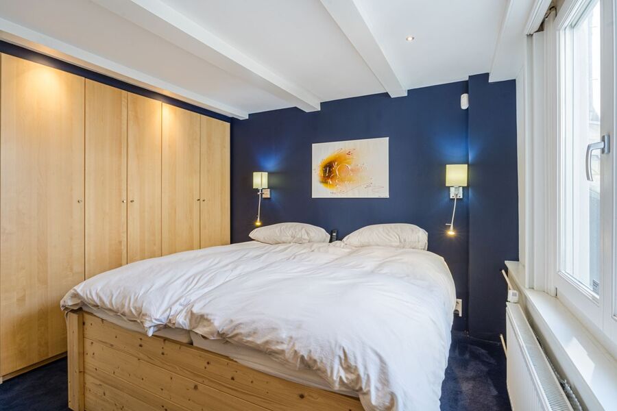 Bedrooms & interiors detail
