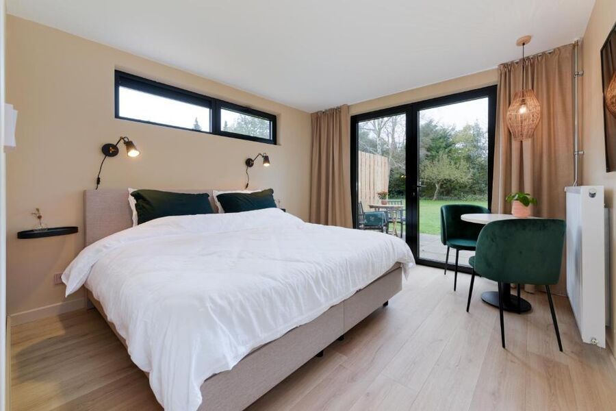 Bedrooms & interiors detail